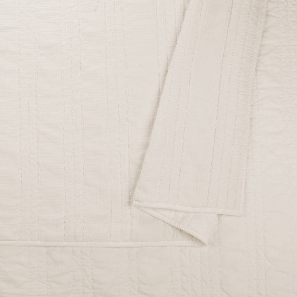 1977 Dry Goods Ivory Quilt – King