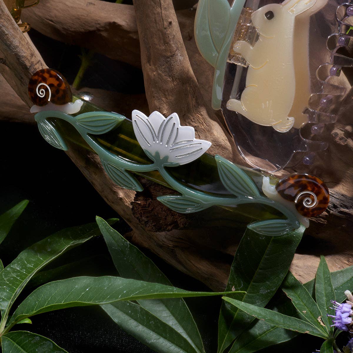 Brocéliande French Lotus + Snail Barrette