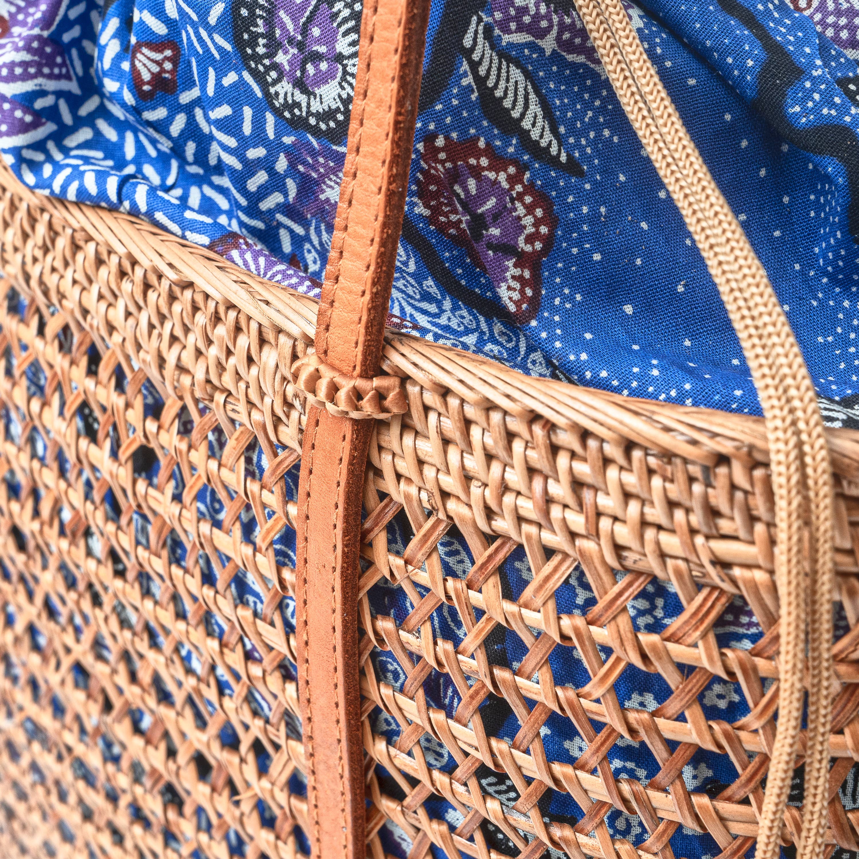 Mesh Rattan Shoulder Bag