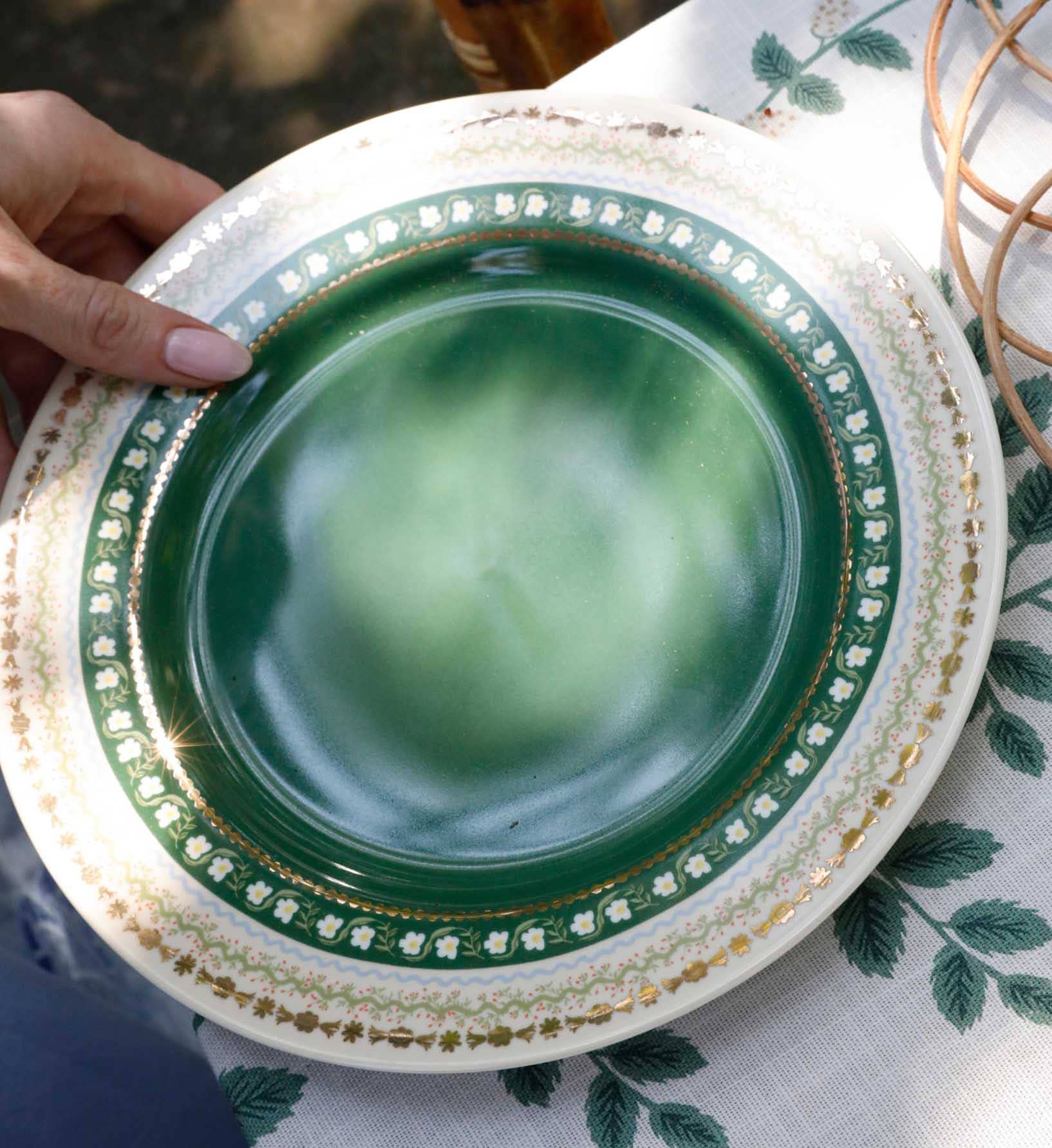 Delphine Porcelain Dessert Plates